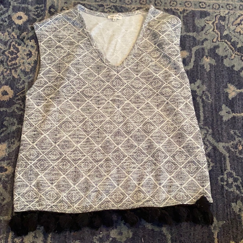 Knit blouse with Pom Pom bottom